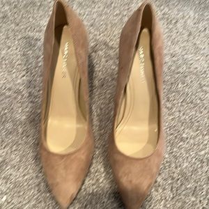 Cute heels , never worn!